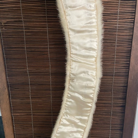 Vintage rabbit fur Hat and Collar - Picture 3 of 5